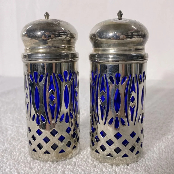Vintage Avon Silver Plated Royal Sapphire Salt  & Pepper Shakers - Picture 5 of 10